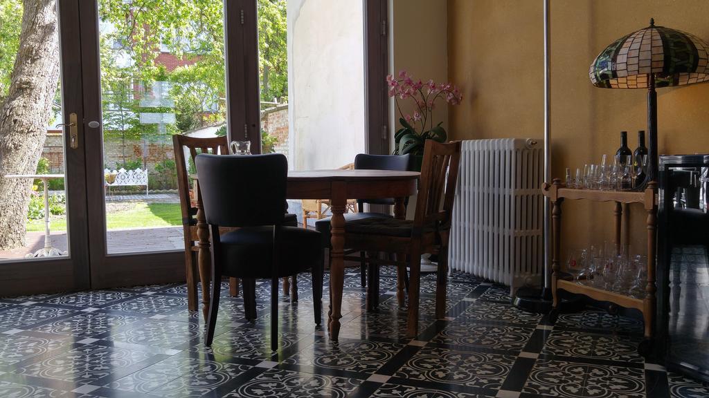 Bed & Breakfast Exterlaer Antwerpen Ngoại thất bức ảnh